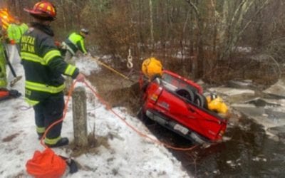 Crews in Halifax Pull Truck From Water