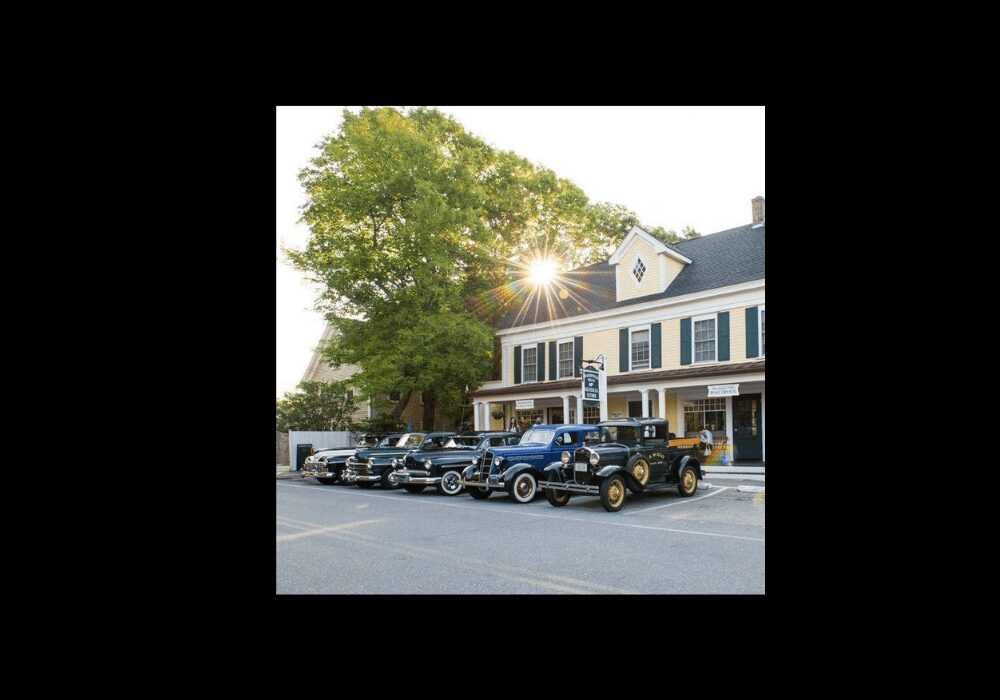 Marshfield-Hills-General-Store