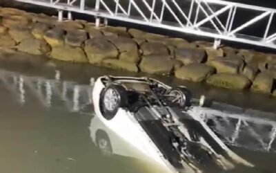 Man Pulled From Submerged Car In Bourne