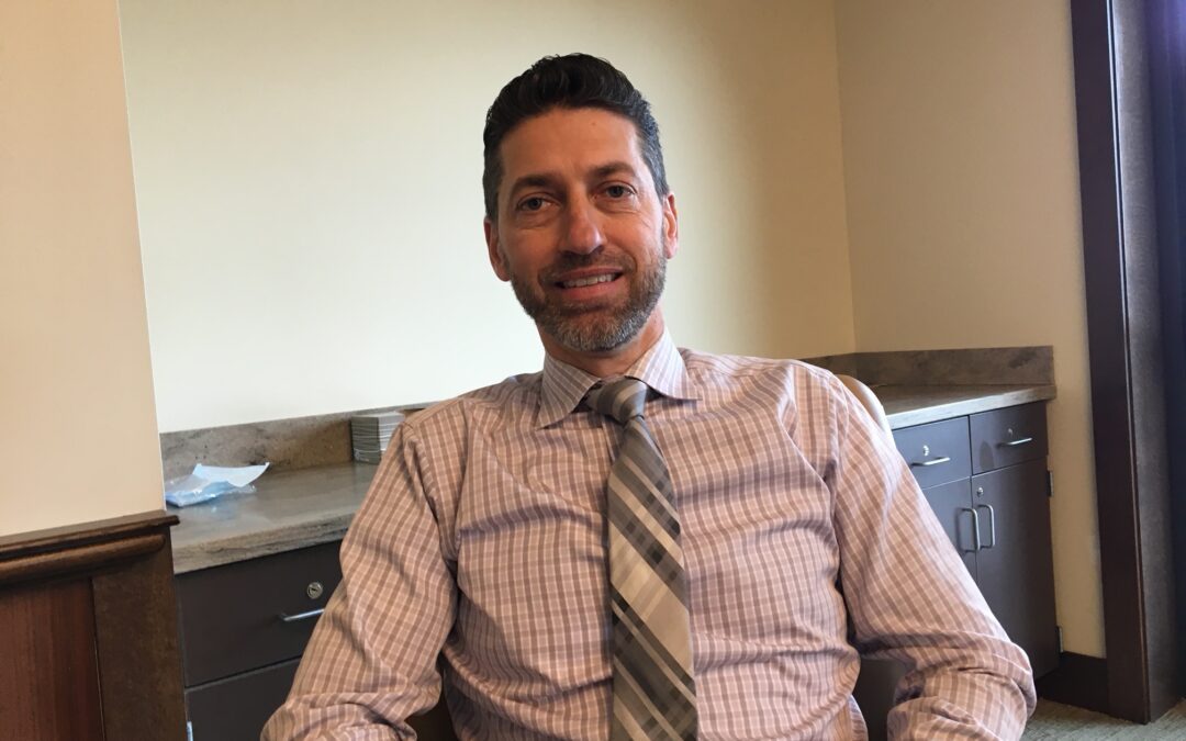 Plymouth Select Board Votes to Extend Town Manager’s Contract