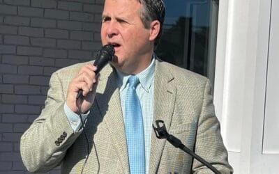 Sullivan Discusses Presidential Election, Bat Bus Crash, and Turkeys